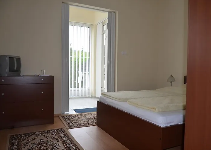 Konukevi Ladver 3*